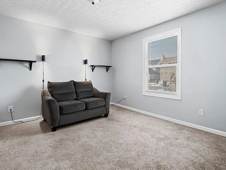 6069 Northbend Dr — Photo 15