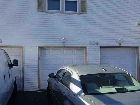 5th image of 306 Northwestern Ct Unit C