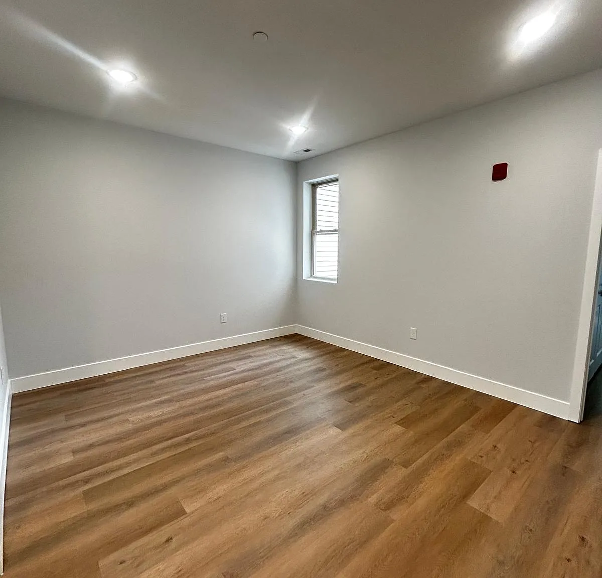 2 bed, 750 sqft, $1,600 — Photo 2
