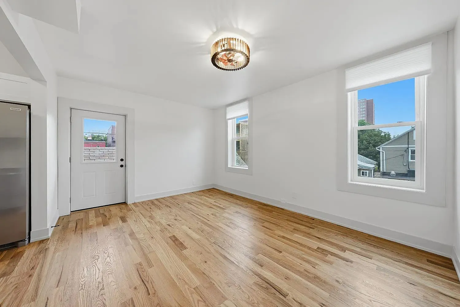 2 bed, $2,700 — Photo 4