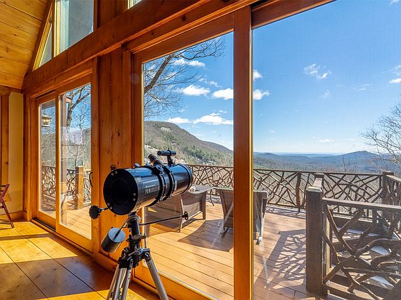 3rd image of 1848 Trays Island Road