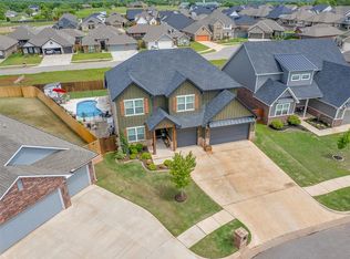 6303 Macarthur Park Cir, Edmond, OK 73012