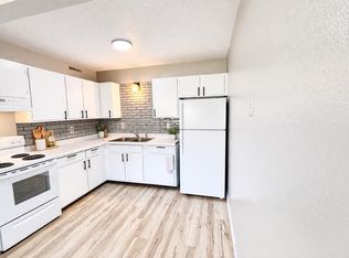 1200 Meadow Ln APT C, Waterloo, IA 50701