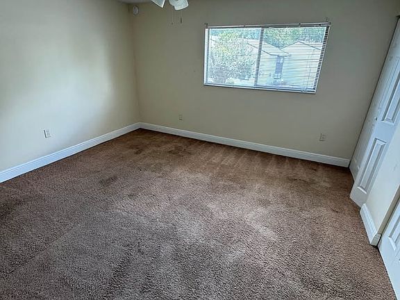 4th image of 1727 NE 36th Ave #4