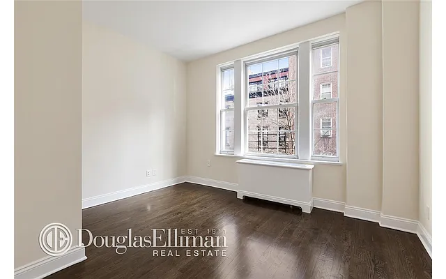 Rented by Douglas Elliman | media 24