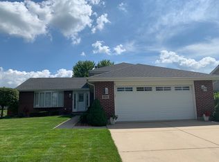 870 Belot Ln, New Lenox, IL 60451
