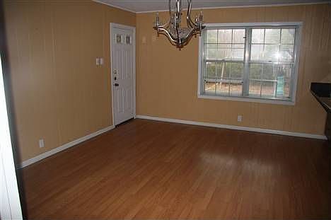 3rd image of 3210 Oaklawn Dr