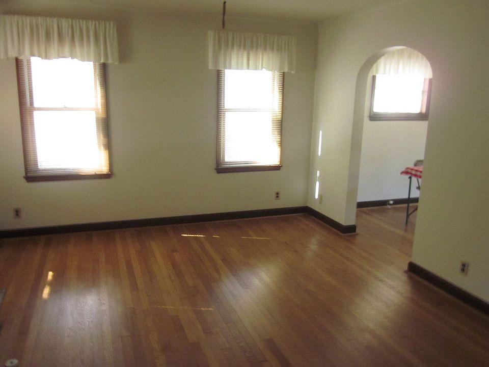 Gleaming hardwood floors in the living room 