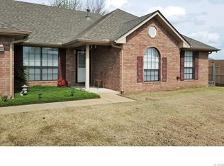 4 Dakota Pl, Muskogee, OK 74403