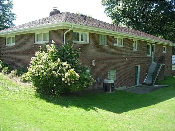 3rd image of 560 Morningstar Dr