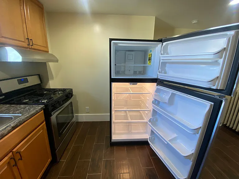 224 Woodbine St #3 — Photo 3