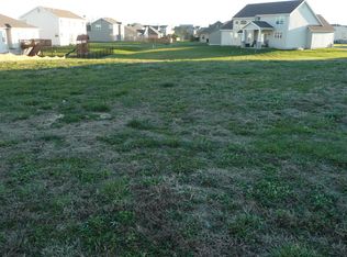 909 Stone Briar Dr, O Fallon, IL 62269