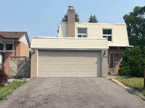 711 Irwin Cres, Newmarket, ON L3Y 5A4