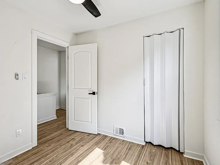 Bedroom (2)