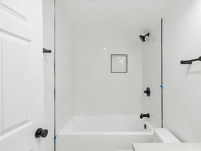 1827 N Wilcox Ave — Photo 12