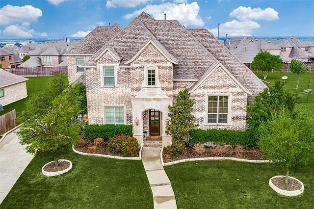 1st image of 921 Robison Creek Dr