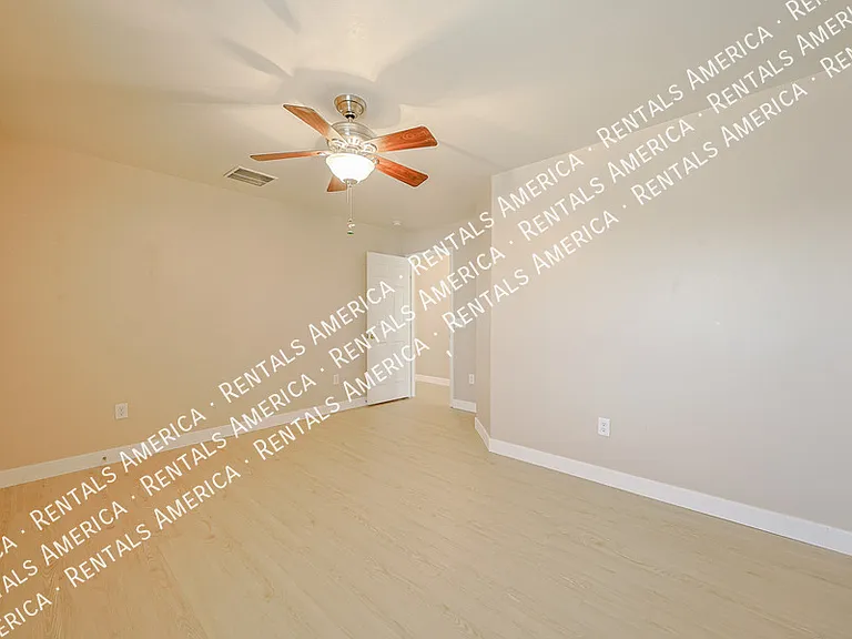 35101 N 30th Ln — Photo 18