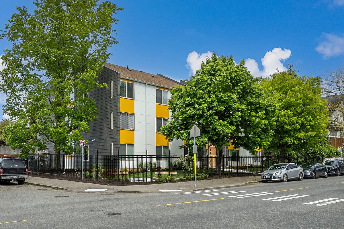 Building Photo - 3200 E Union St