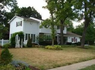 2838 Jersey Ridge Rd, Davenport, IA 52803