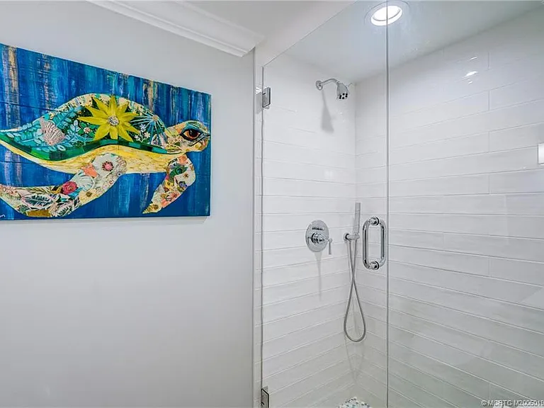 5799 NE Island Cove Way #1104 — Photo 31