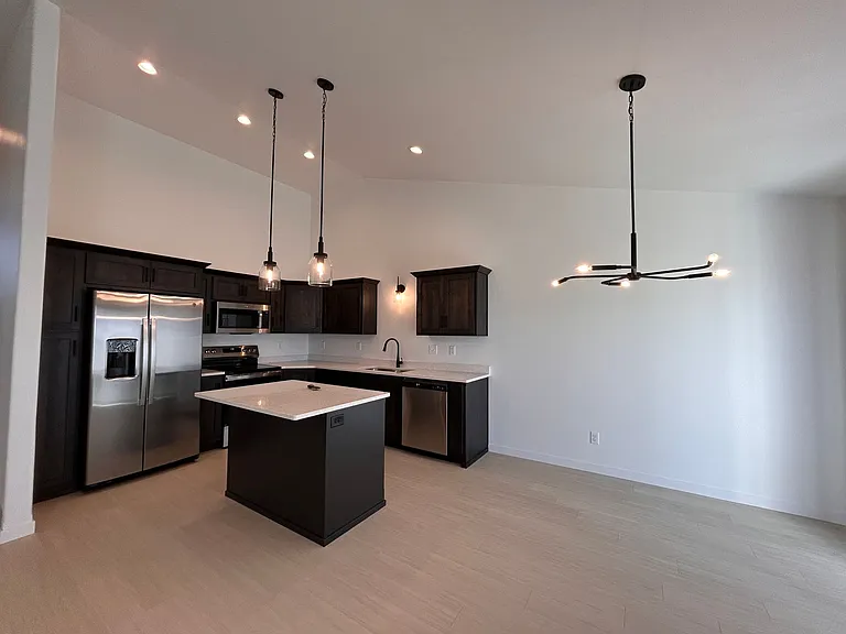 Golden Valley Townhomes 1 — Photo 3