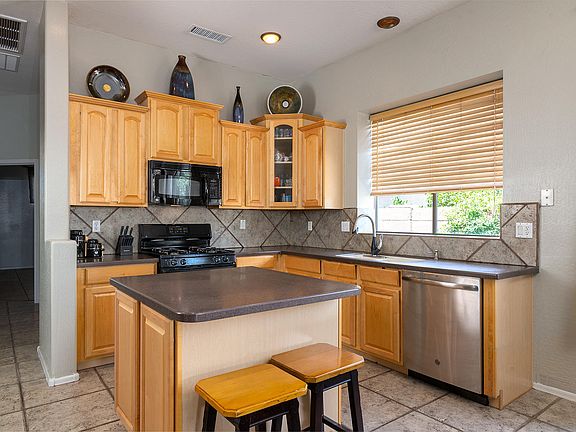 4th image of 4579 S Primrose Dr