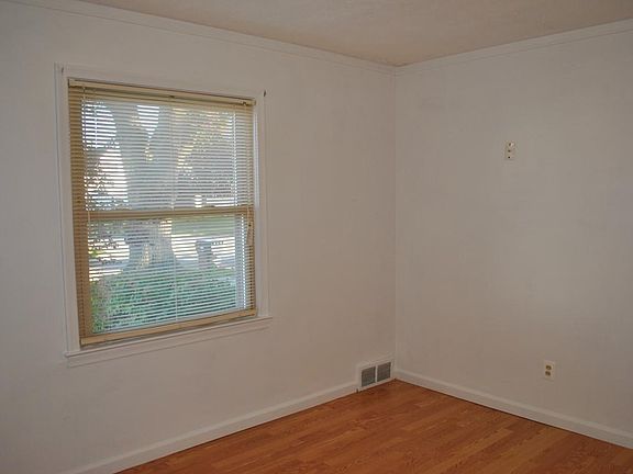 5th image of 16690 Sarmorr St