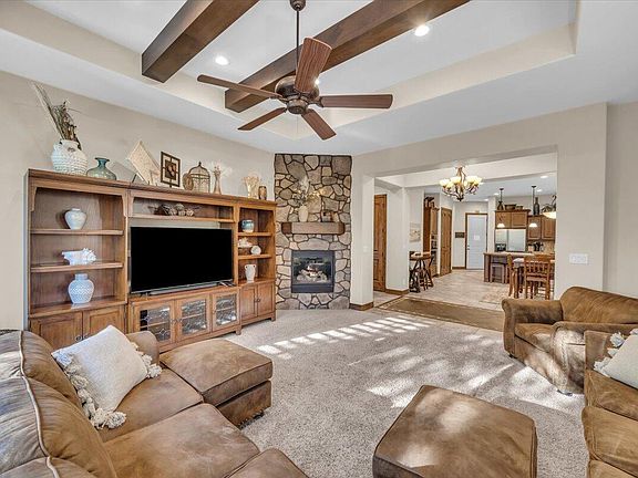 3rd image of 1906 N Pebble Beach Dr