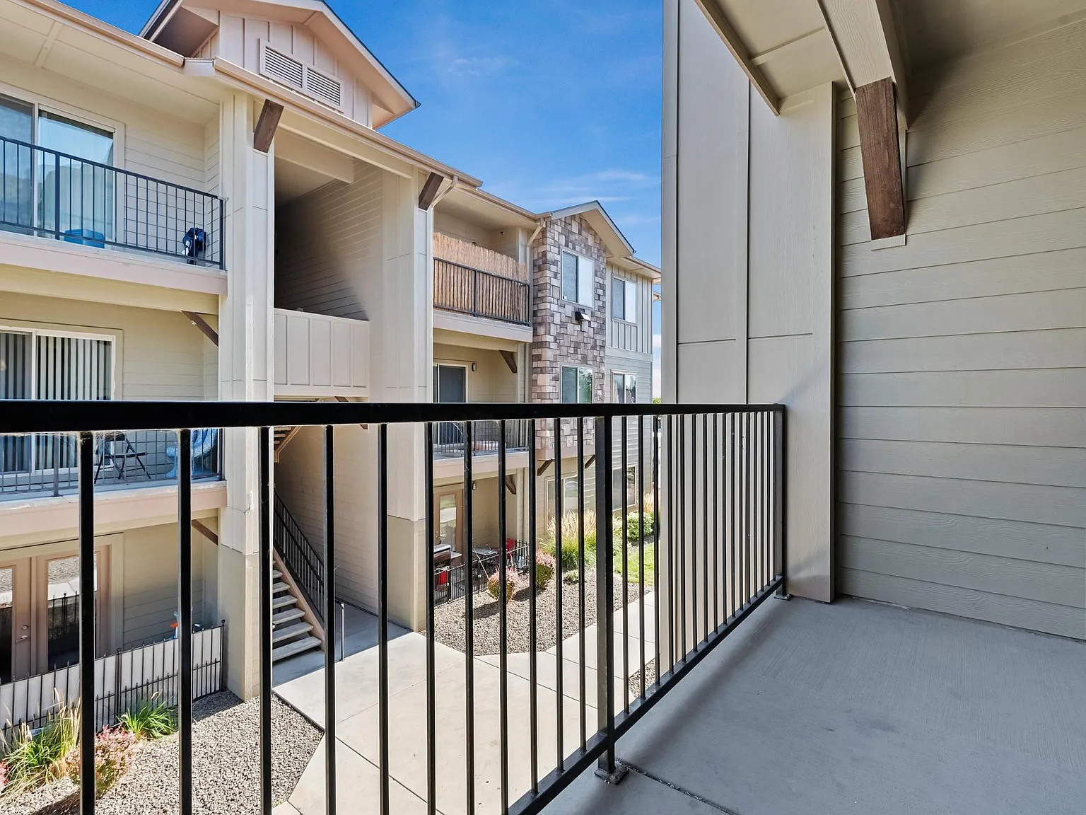 Aspen Creek Apartments — Photo 4
