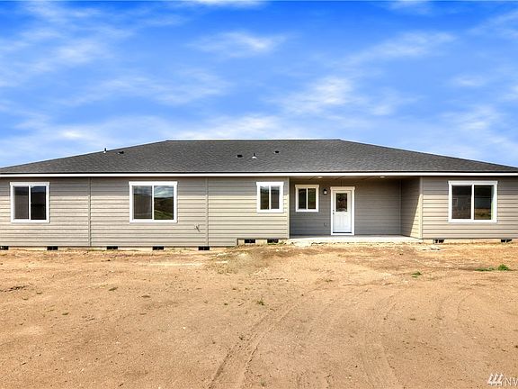 2nd image of 110 Manzanita Dr