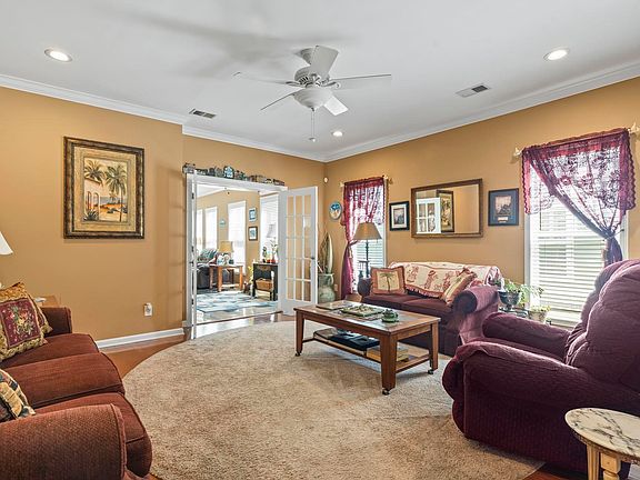 5th image of 208 Simplicity Dr.