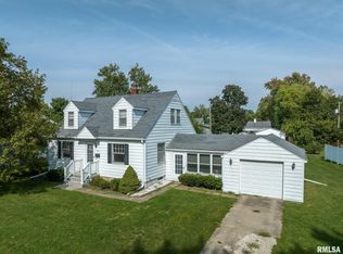 1795 Indiana Dr, Galesburg, IL 61401