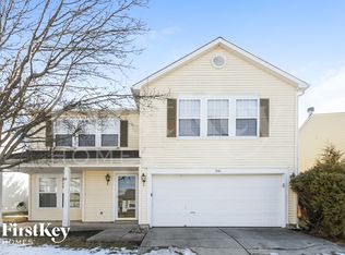 301 Sunbeam Ln, Greenwood, IN