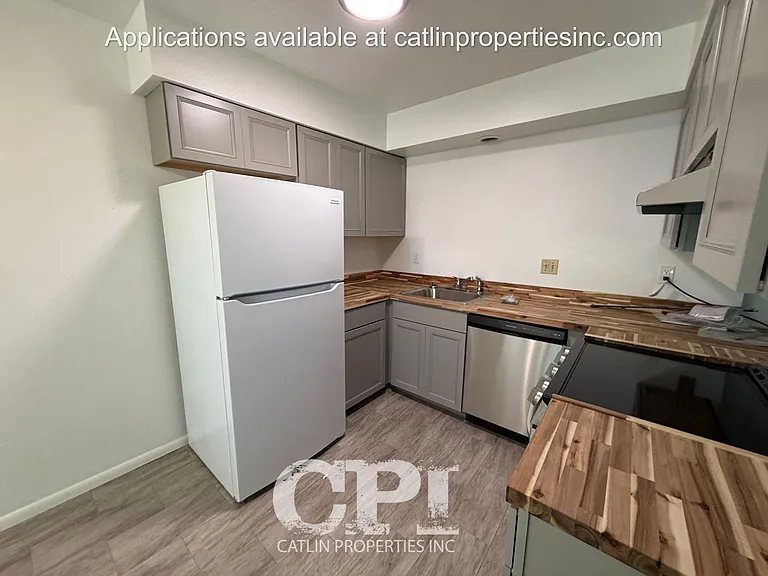 1063 16th Ave — Photo 6