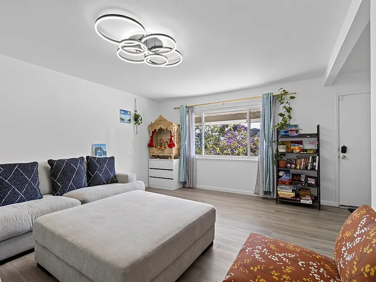 25309 Meredith Ct — Photo 4