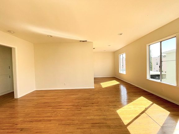 4th image of 536 N Van Ness Ave APT 4