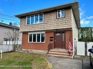 713 Tysens Ln, Staten Island, NY 10306
