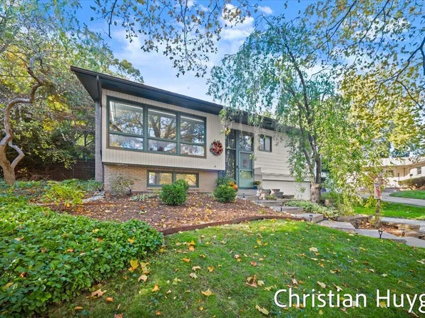 1611 Ridgeview St SE, Grand Rapids, MI 49506
