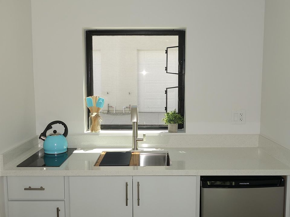 1st image of 1661 Donax Ave