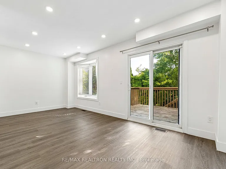 409 Cobblehill Dr — Photo 6