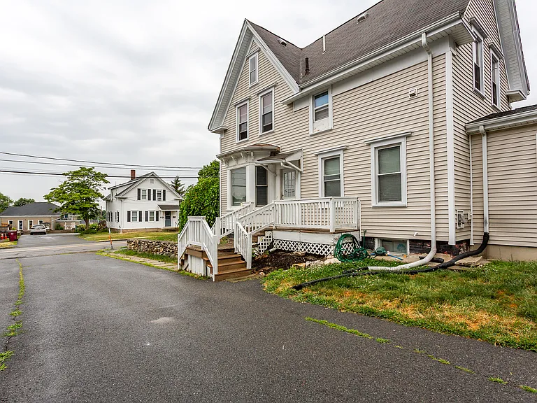 19 Everett St #2 — Photo 16