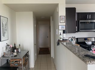 1000 W Armitage Ave #4A, Chicago, IL 60614