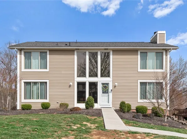 202 Parliament Dr, Coraopolis, PA 15108