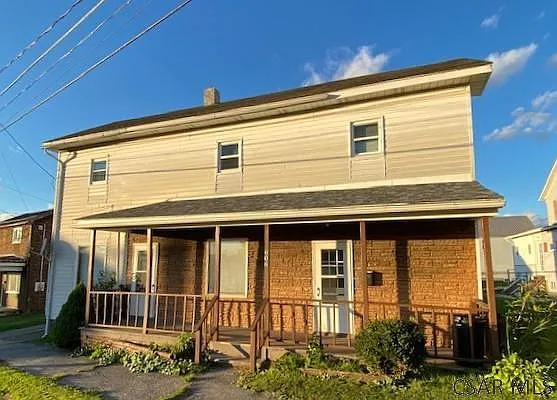 606 Mountain Ave photo 1