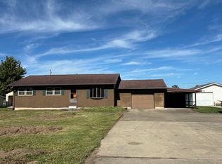 4563 State Route 587 S, New Riegel, OH 44853