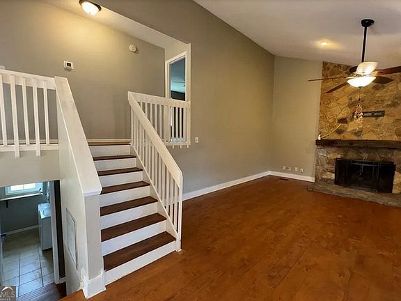 4th image of 218 Hidden Springs Rd