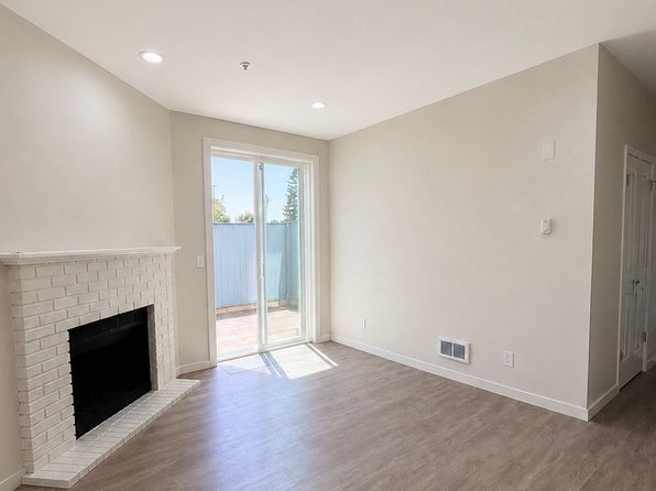 465 Cork Harbour Cir APT C
