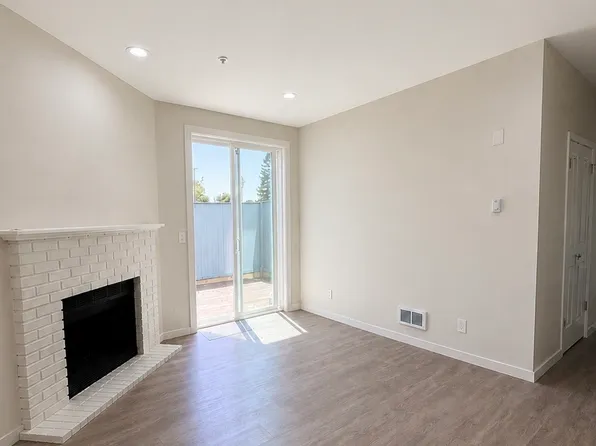 465 Cork Harbour Cir APT C, Redwood City, CA 94065