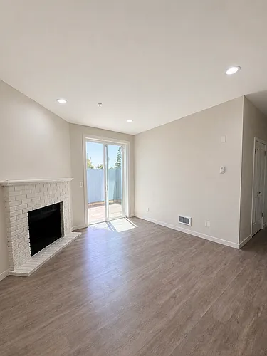 465 Cork Harbour Cir #C Photo 1
