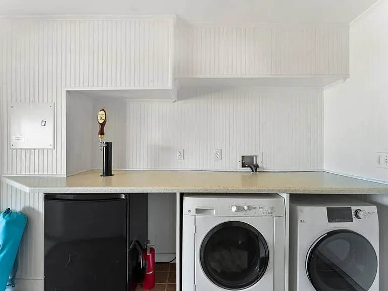 Laundry Room Cabinet